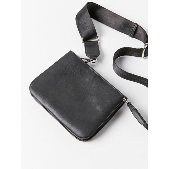 Urban Outfitters Handbags - Urban Outfitters Crossbody bag